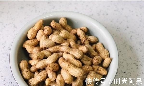 落花生|做盐水花生时，不要只会加大料，多加“一物”，香味浓郁更加好吃