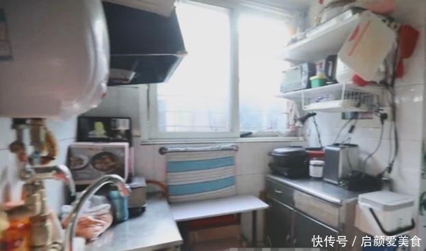 曹女士|一家三口挤20㎡,夜里动静太大,床边纸巾堆成山,鼻涕滴一床