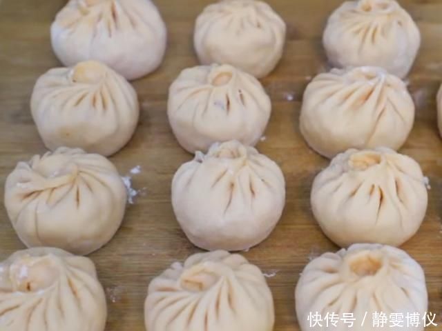 吃了30年西红柿,这做法头一次见,简单易学,上桌全家人抢着吃