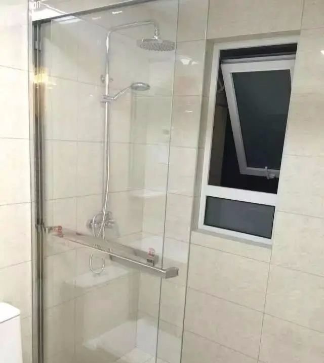 玄关|晒一下刚打扫完的新家,家具还没买,玄关看着很满意