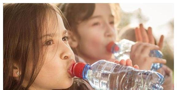 眼角膜|消除新生儿“黄疸”的3个“小妙招”,新手宝妈赶快行动起来吧!