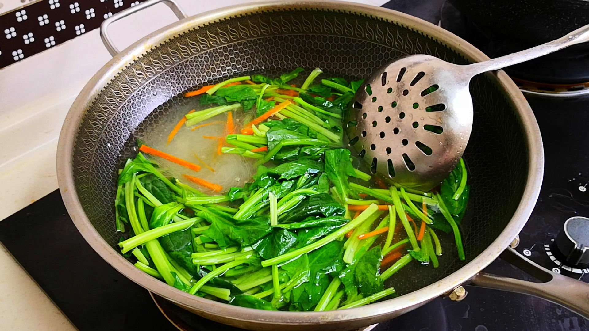 秋分前后,大鱼大肉靠边站,多吃此菜,营养很高,拌一拌就特香