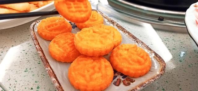 4样用糯米粉做成的美食，Q弹粘牙，软软糯糯，小孩子特别喜欢吃