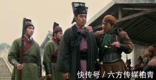 石秀#《水浒传》里杨雄、石秀因何差点被晁盖斩了?只有此人看明白了