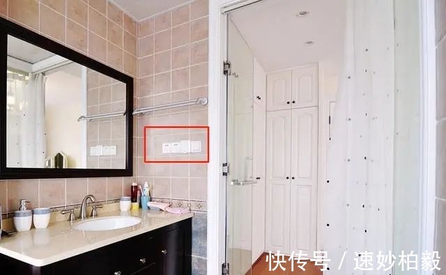 安装|洗脸盆边装插座？老师傅建议大家注意这个细节，现在知道还不晚
