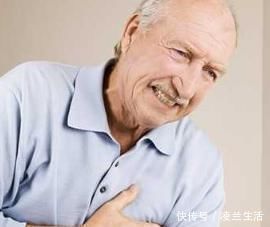 “血管堵,脚先知”!想要血管健康,少碰3物勤3事,血管变年轻