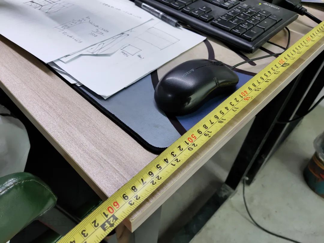 抽屉|书桌做多高合适？打工人不容易，书桌设计要合理