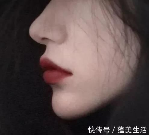 樱桃|女生想拥有“樱桃嘴”这3习惯不能有，不然颜值迟早要下降