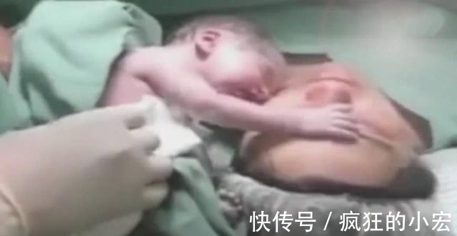 医师|妈妈刚刚生下孩子就停止心跳，宝宝伸手摸着母亲脸庞，奇迹出现了