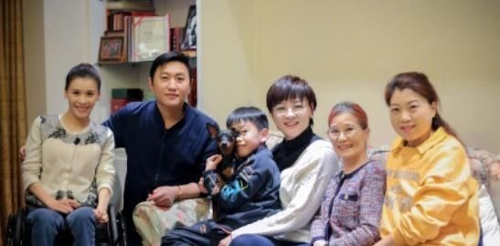 桑兰自曝经济窘迫,一年用2千根导尿管,曾因没钱反复消毒使用