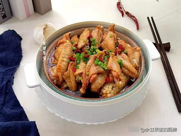 腌制|立秋后常做这道菜，食材加粉腌制，同玉米蒸熟上桌，鲜美不上火