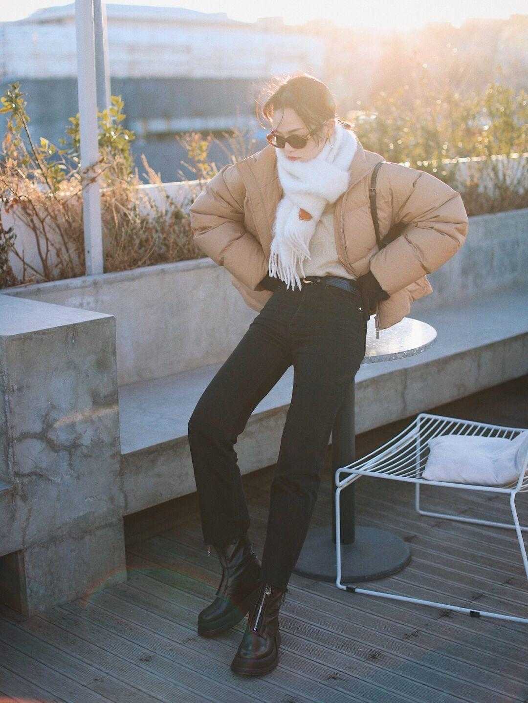 直筒裤 纯黑色直筒牛仔裤yyds!上班族、学生党都能穿,你也千万别错过