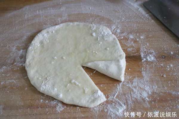 鸡蛋卷饼|这样的鸡蛋卷饼,饼外酥里软层次多,你一定爱吃!