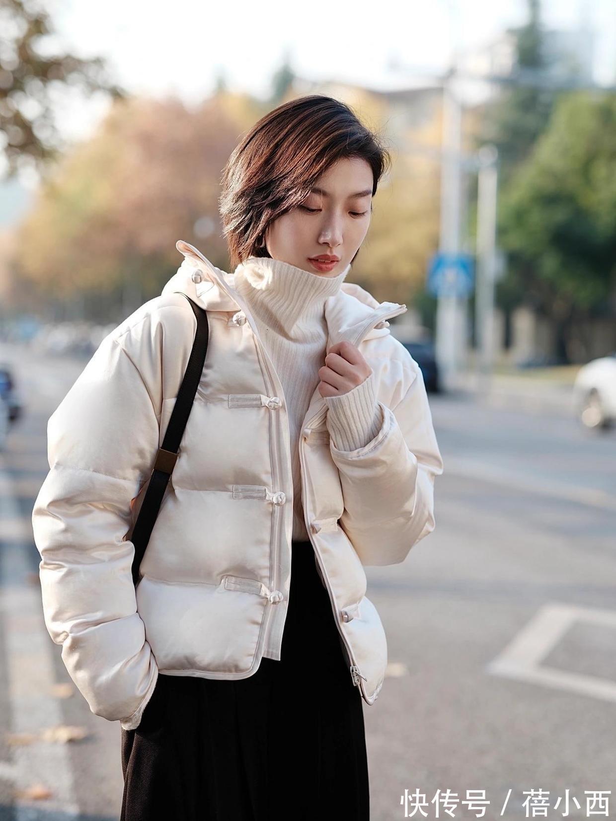 阔腿裤 冬季羽绒服别乱叠穿,学时尚博主做减法,简约的穿搭更适合普通人