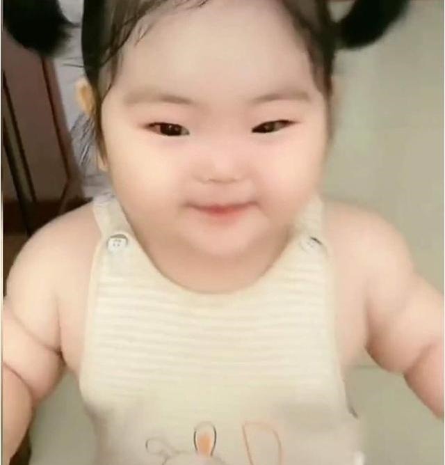 饲养员|女儿跟奶奶生活3个月,“胖若两娃”让宝妈不淡定饲养员太称职