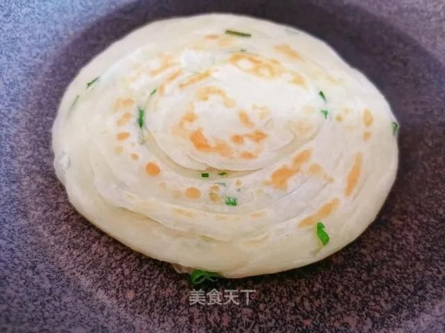 葱香小饼：不用就菜都能吃两张