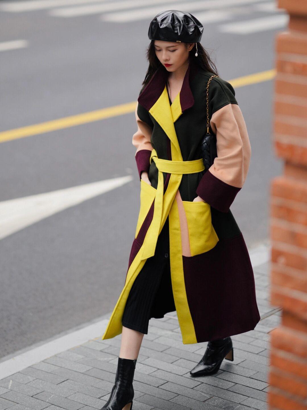 气质|想打造熟龄气质美就试试“大衣”,实用大气又时尚,轻松演绎高级