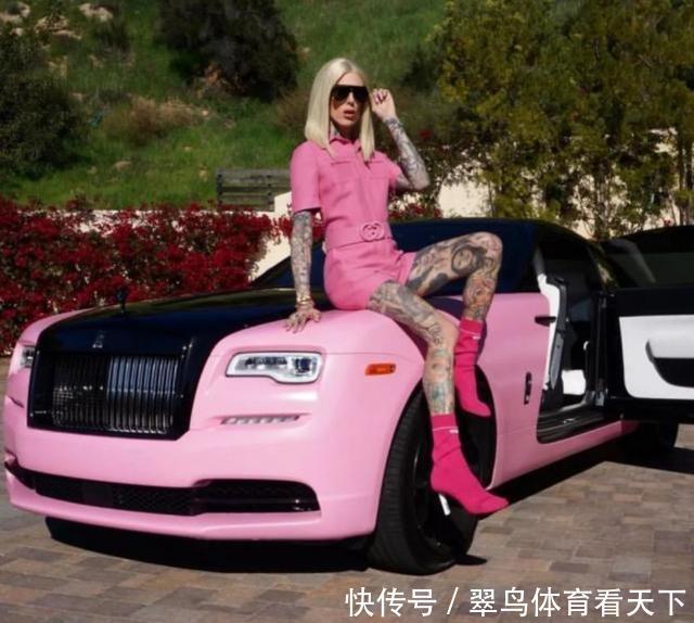 爱马仕|国外美妆博主才是真的壕!爱马仕包包当伴手礼,香奈儿随便切着玩