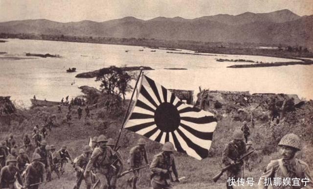 刺刀|二战时，为什么日军的刺刀上要挂着日本军旗，一般人还没资格