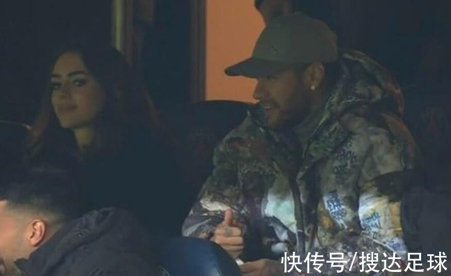 p内马尔跟27岁模特的恋情曝光！西媒：两人已同居几个月