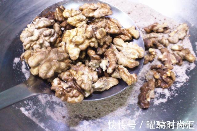 用途|把核桃上锅蒸一蒸，真是太聪明了，用途不用花钱买，简单还实用