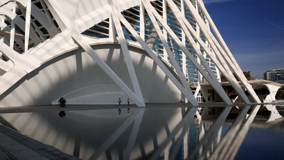 建筑|唯有鬼才,才敢让建筑飞起来!