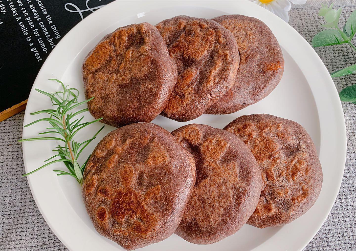 全麦|低脂饱腹全麦饼,一口煎锅就可以搞定,好吃不怕胖