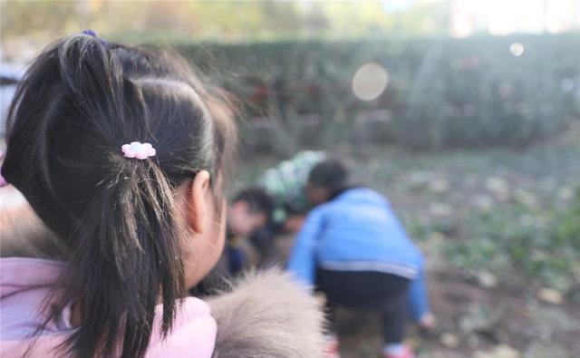 普及|孩子几岁才能给配手机教育专家这个岁数最好,别太早也别太晚