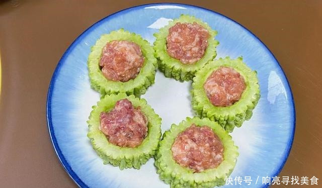夏天到了,多给家人吃这道蒸菜,清爽开胃又解暑,营养好吃不上火!