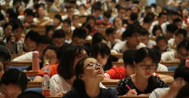 那些985、211毕业的大学生，如今过得怎样？听听网友的经历