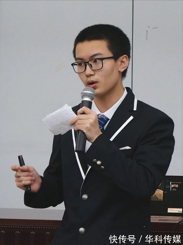 英文！北京潞河国际英文读书分享会精彩纷呈