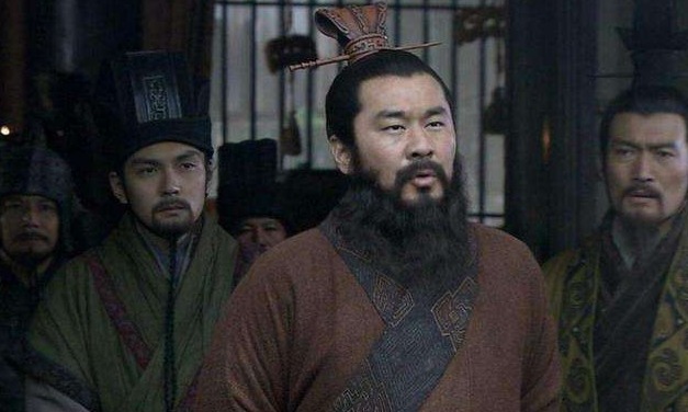 历尽艰辛|是汉贼还是大英雄?曹操这一生历尽艰辛,即便失败了也要重新再来