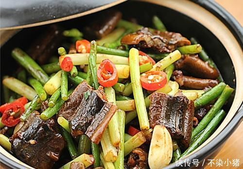 莲藕丸子|鲜香味美、肥而不腻的家常菜,越嚼越香,解馋开胃,多吃一碗饭