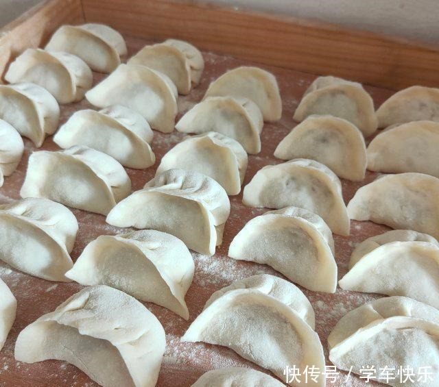 白菜素水饺,味道鲜美可口!