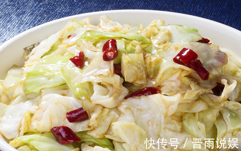 好吃|紫色包菜与绿色包菜，价钱相差甚远，究竟哪个更好吃