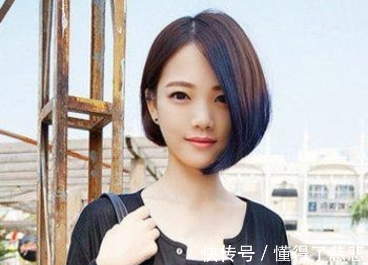 造型感 女人过了35岁,不管剪短发还是长发,少用这几款发型,显老掉档次