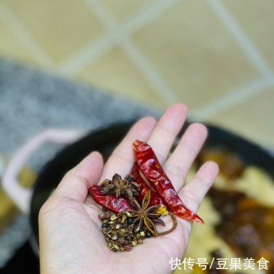 年夜饭｜连汤汁都不会放过的红烧肉卤蛋