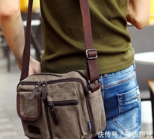 老干部|别再背公文包上班了，今年流行“老干部”包包，背上帅气又时尚