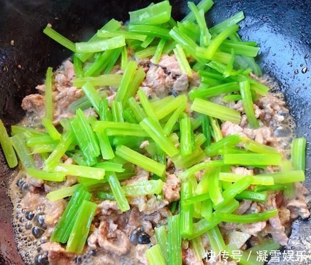 时蔬炒牛肉,营养丰富,味道鲜美,家人都喜欢