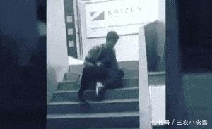 深蹲|他痴迷深蹲10年, 练成“无敌牛蛙腿霸”