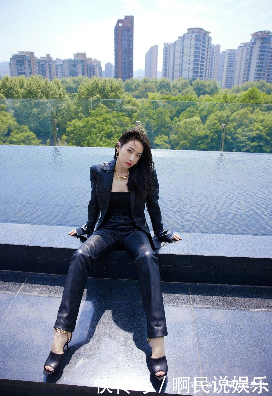 女人不管穿啥,建议少挑这3种“颜色”,显老没气质,被人说邋遢