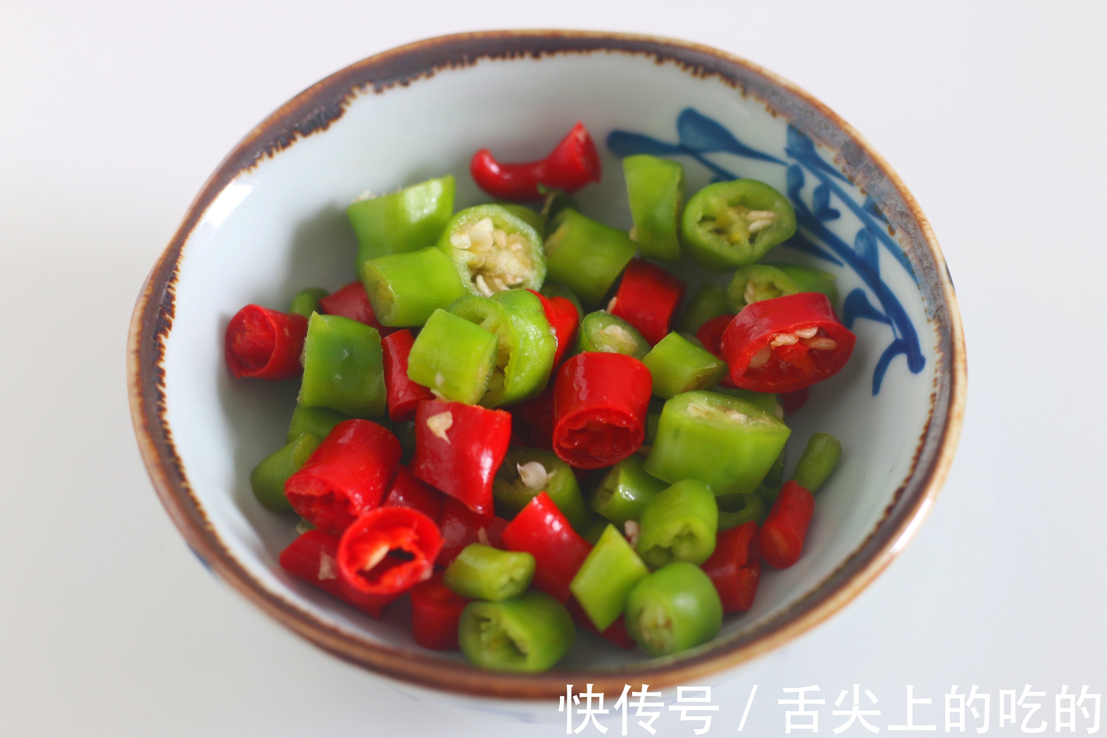 做肉末炒粉条，记住两个关键点，不管放多久，粉条都不粘不坨