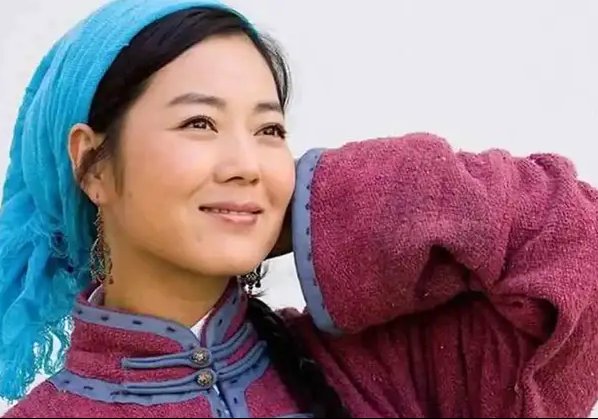 打了200瘦脸针,为拍戏流掉孩子,农村一姐王茜华有多疯狂