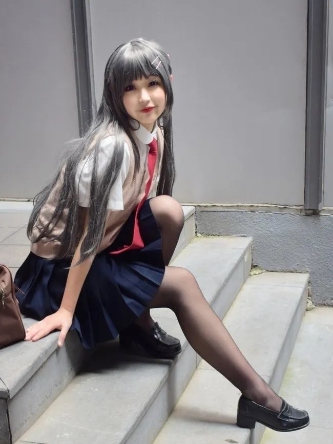 麻衣|cos:看到如此可爱的麻衣学姐,竟然有点害羞呢