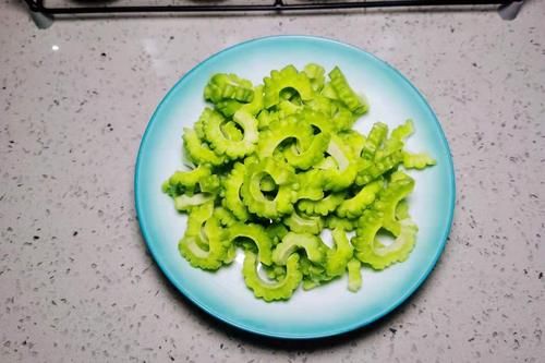 食用油|夏天，苦瓜和它是绝配，比牛奶补锌，很多人不会吃，真是太可惜了