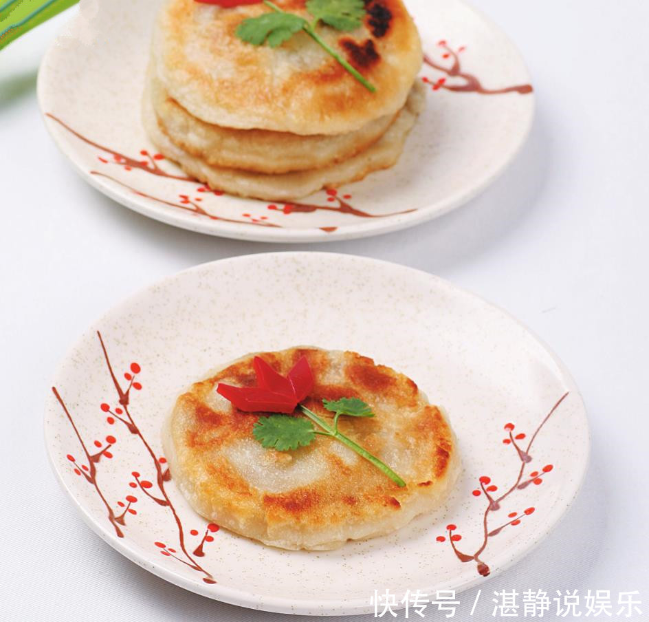 用料|用料少,步骤简单,这样做的糯米饼,柔软香甜,放凉了也不会硬