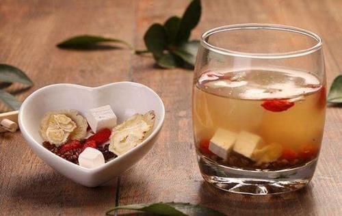 40歲主婦查出肝病,3個(gè)月離世,醫(yī)生感嘆:1種零食是最終禍根!