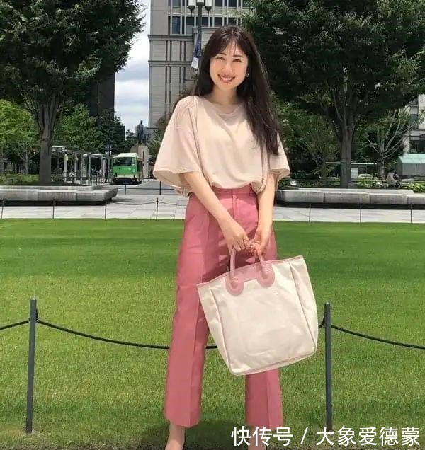 直子 她们穿出了夏季最舒服的样子｜博主周报！
