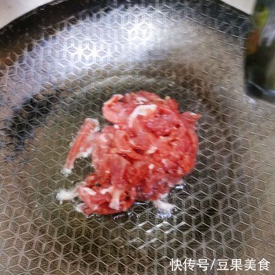 #我心中的冬日限定#红椒香芹炒肉丝