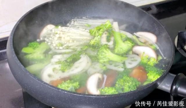 麻辣|秘制麻辣香锅,在家都可以做,想吃多过瘾就多过瘾,不用出去买了